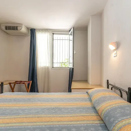 Hotel Villa Isola-3